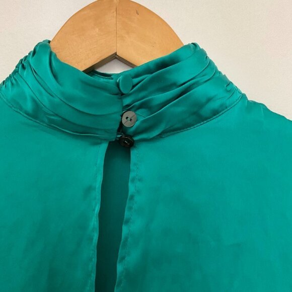 Slate & Willow Satin High Collar Puff Sleeve Backless Blouse Size S Green - Picture 3 of 4
